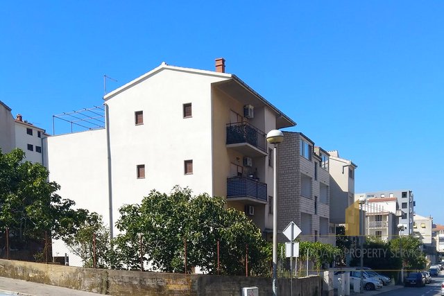 Semi-detached house in a quiet location in Split!
