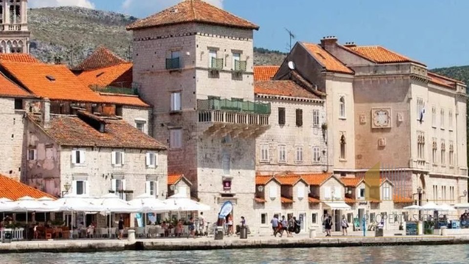 Beautiful stone house in the center of Trogir!