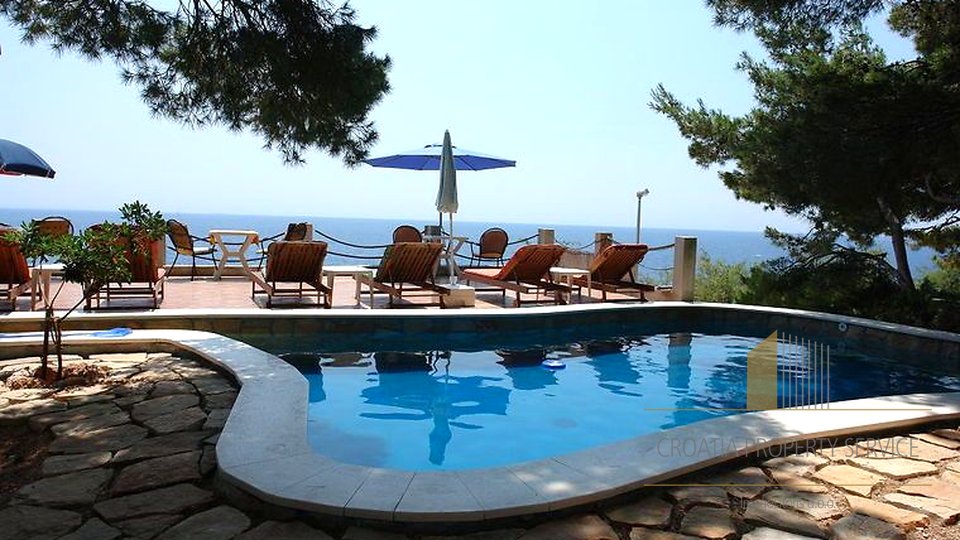 BEAUTIFUL VILLA WITH OPEN SEA VIEW AND MANY POTENTIAL!