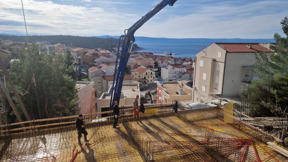 Newly built apartments in the city center - Makarska!