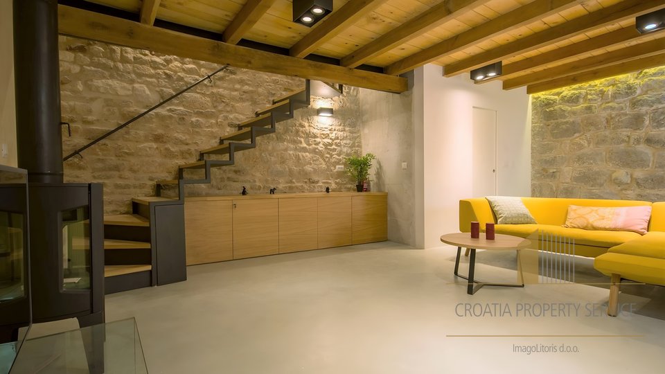 Luxuriös renoviertes Steinhaus mit Terrasse - Trogir!