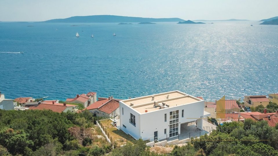 Luxury villa with a panoramic view of the sea on the island of Čiovo!
