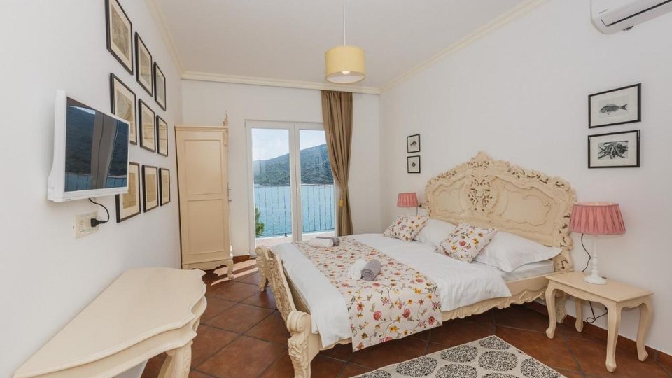 Luxury 5* villa with panoramic sea view near Trogir!