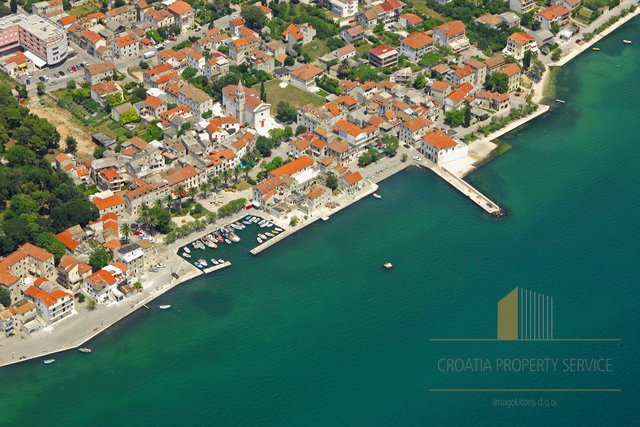 Attractive building plot near the sea in the vicinity of Split!