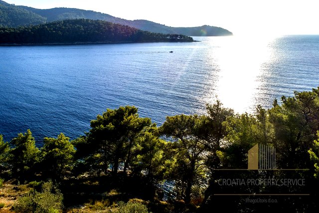 Einzigartiges Grundstück in exklusiver Lage am Meer auf der Insel Korčula!