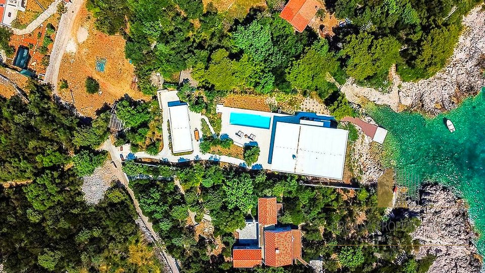 Nova moderna vila v prvi vrsti ob morju blizu Dubrovnika!