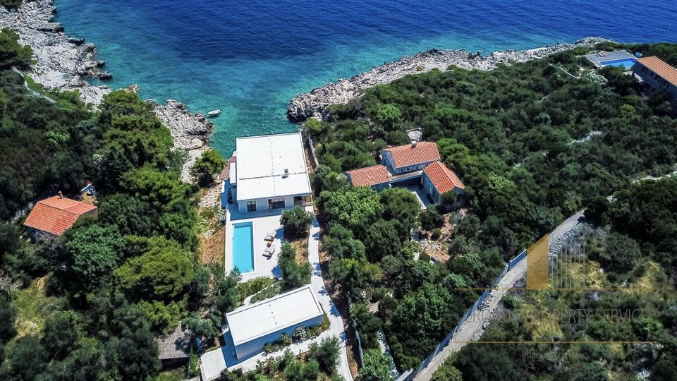 Nova moderna vila prvi red uz more u blizini Dubrovnika!