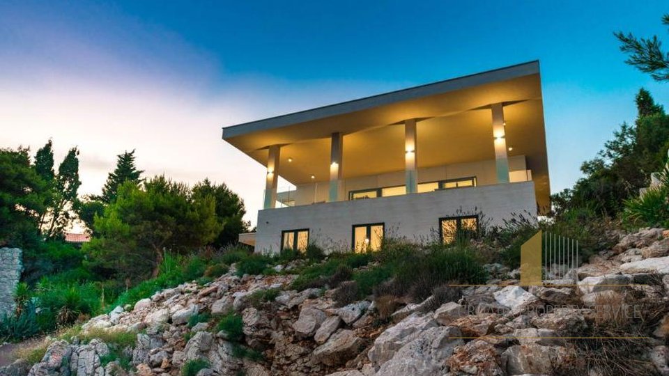 Neue moderne Villa in der ersten Reihe am Meer in der Nähe von Dubrovnik!