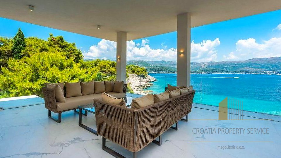 New modern villa on the first row by the sea near Dubrovnik!