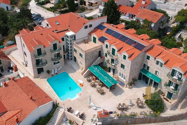 Wunderschönes 4-Sterne-Spa-Hotel im Zentrum von Bol auf der Insel Brač!