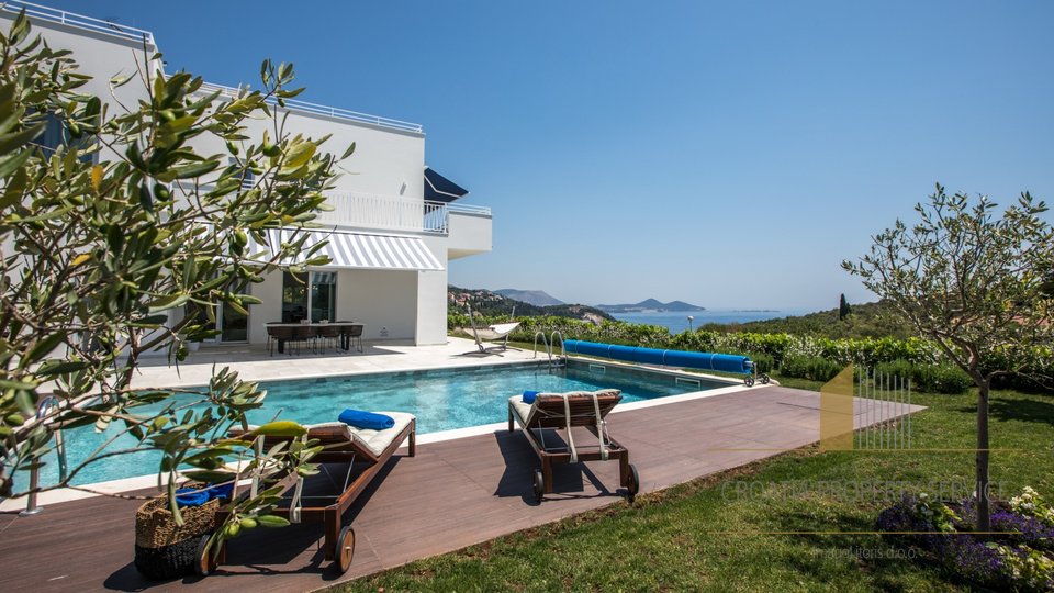 Luxurious 5***** villa with sea view in the vicinity of Dubrovnik!