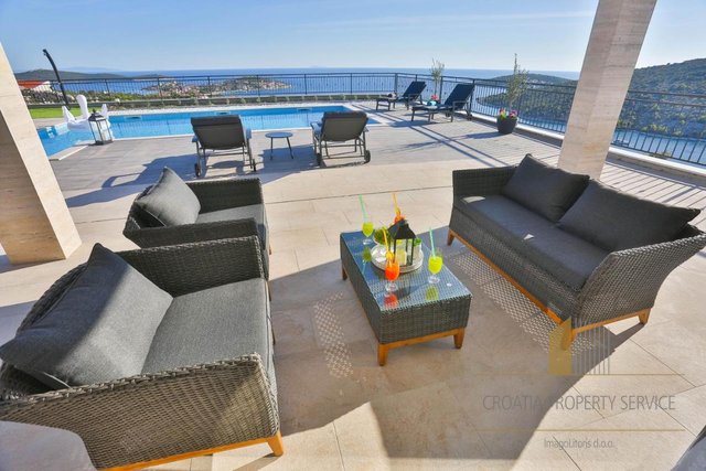 Luxusvilla mit herrlichem Panoramablick auf das Meer in Sevid!