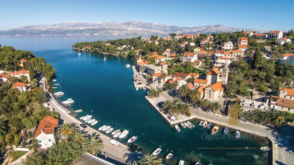 Predivna mediteranska vila s pogledom na more u Splitskoj na otoku Braču!