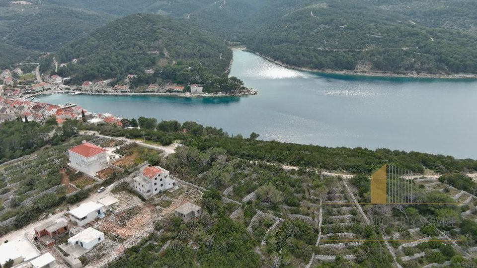 Building plot with sea view on the island of Brač!