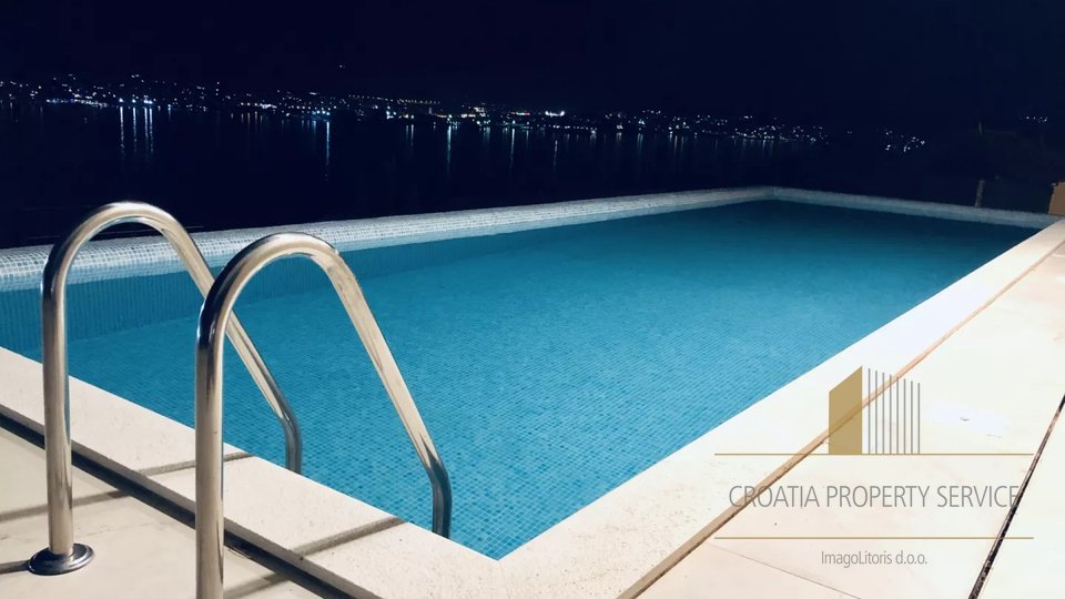 Luksuzna vila s panoramskim pogledom na more na otoku Čiovu!