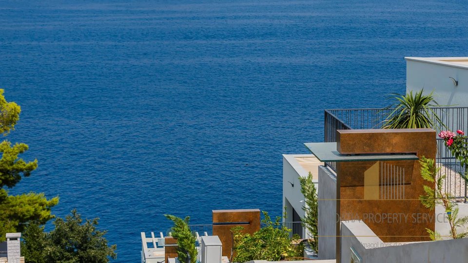 Neue Luxusvilla in zweiter Reihe am Meer auf der Insel Čiovo!