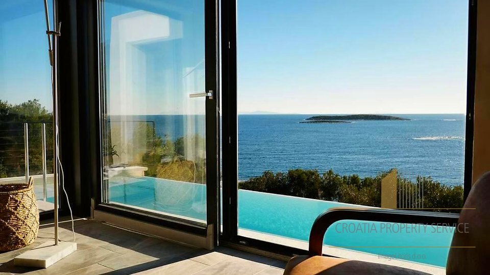 A modern villa with a pool and a fantastic view of the sea - the island of Vis!