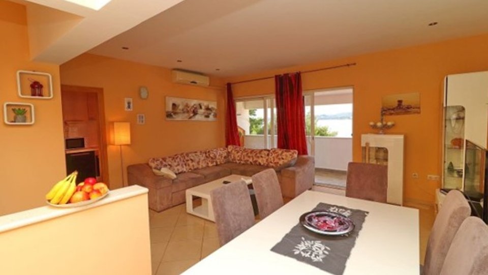 Apartment in a great location 30 m from the beach on the Pelješac peninsula!