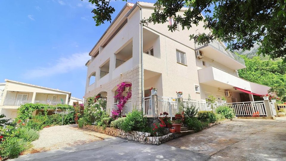 Apartment in a great location 30 m from the beach on the Pelješac peninsula!