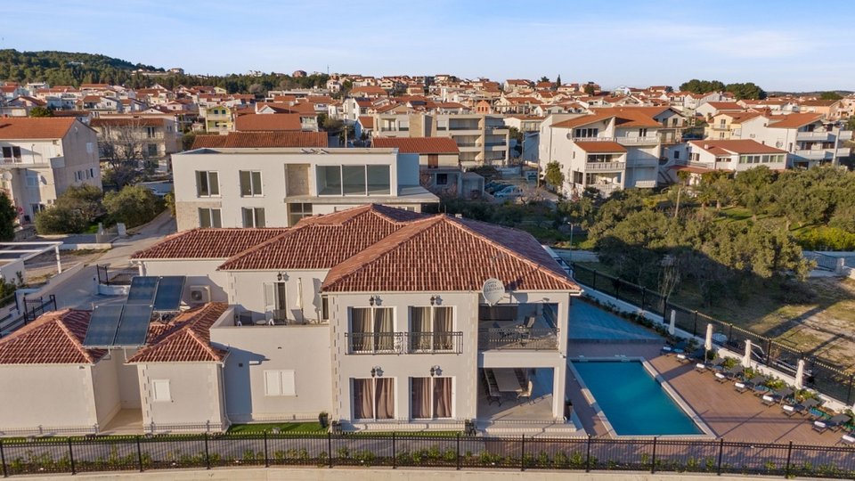 Beautiful luxury villa on the first row by the sea - Vodice!