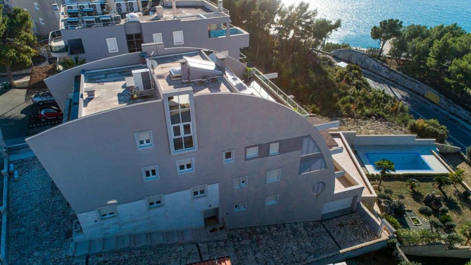 Beautiful apartment with a sea view in the vicinity of Split!