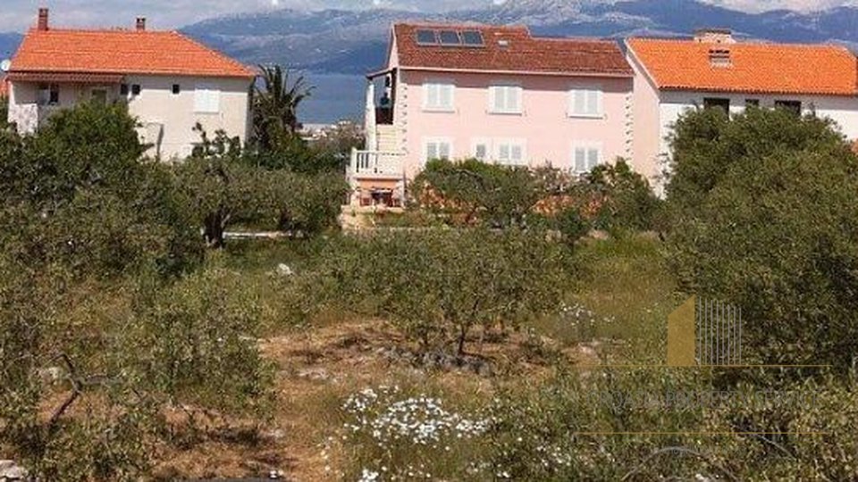 BUILDING LAND NORTHLY ORIENTED, IDEAL FOR BUILDING VILLA IN NICE, QUIET LOCATION ON THE ISLAND OF BRAC!