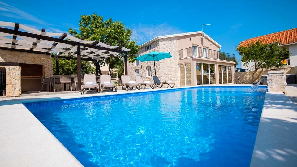 Wunderschöne Villa in bester Lage 150 m vom Meer entfernt – der Insel Vir!