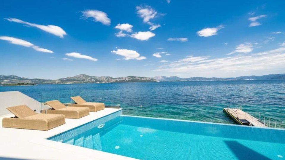 Modern villa with private beach, pool and boat connection - Pelješac!