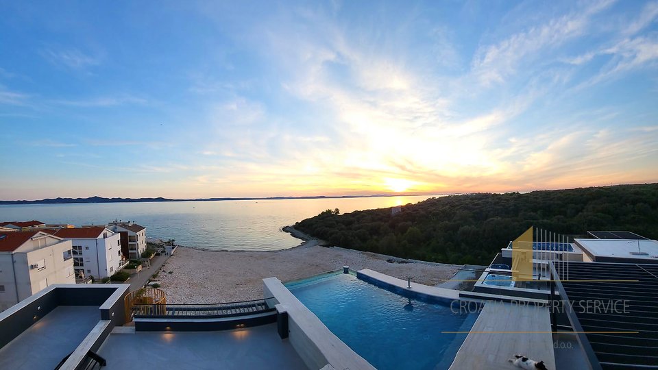Attractive plot of land 4500 m2, first row to the sea in the vicinity of Zadar!