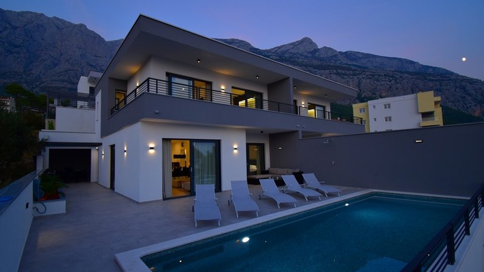 Modern villa with pool and sea view - Makarska!