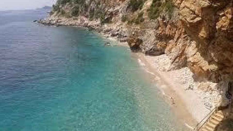 Eine einzigartige Insel, nur 500 m vom nächsten Landhafen entfernt in der Nähe von Dubrovnik!