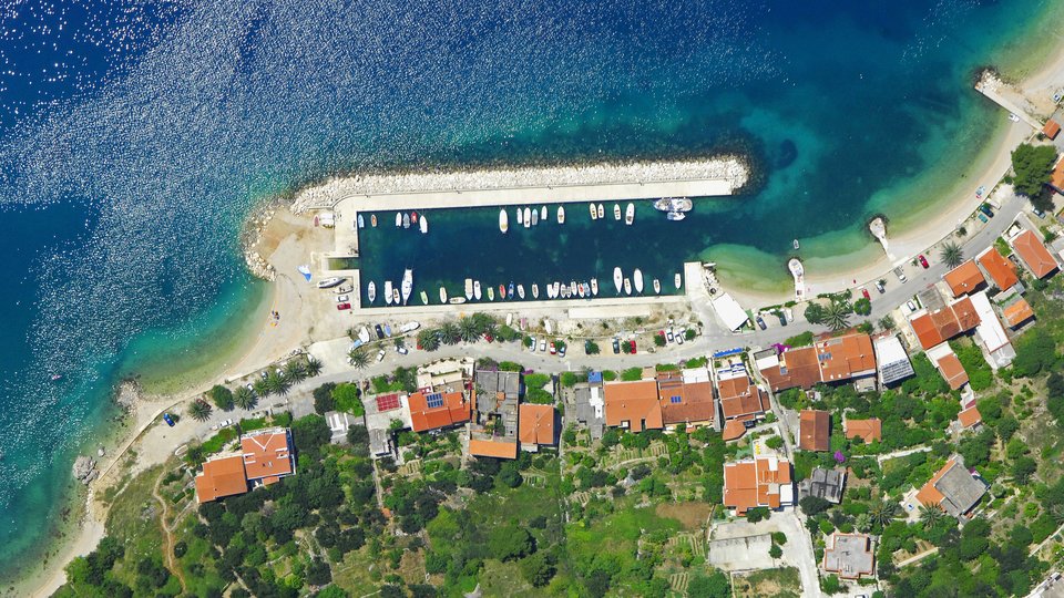 Attraktives Baugrundstück 50 m vom Strand entfernt - Makarska Riviera!