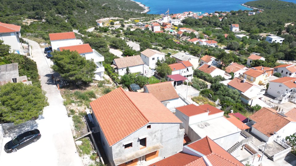Apartment house with an open view of the sea - the island of Vis!