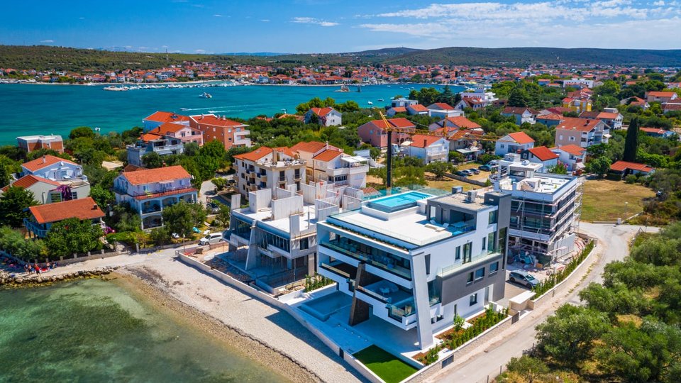 Luxusapartment in TOP-Lage, erste Reihe zum Strand in der Nähe von Zadar!