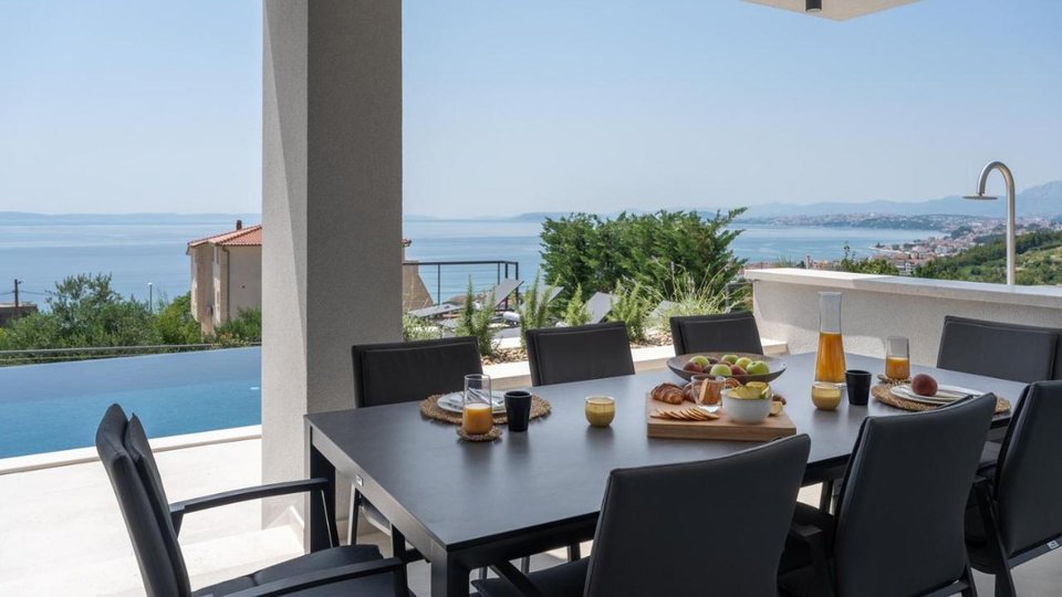 Luxury villa with panoramic sea view in the vicinity of Split!