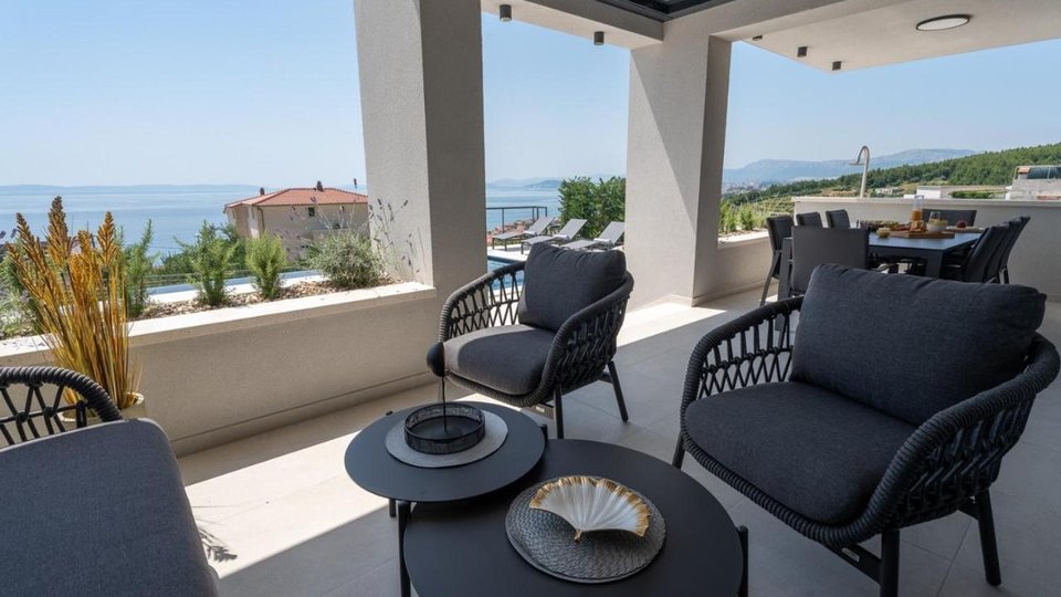 Luxusvilla mit Panoramablick auf das Meer in der Nähe von Split!