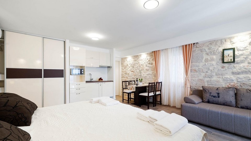 Renovierte Wohnung mit vier Touristeneinheiten im Zentrum von Šibenik!