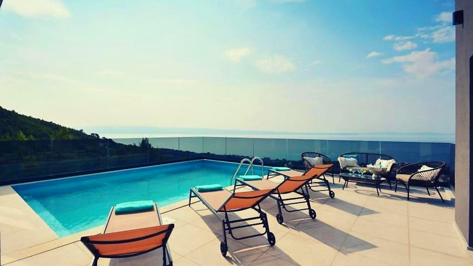Luxury villa with a panoramic view of the sea in the vicinity of Split!