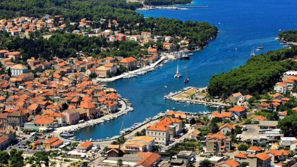 Terreno edificabile attraente - Centro storico, isola di Hvar!