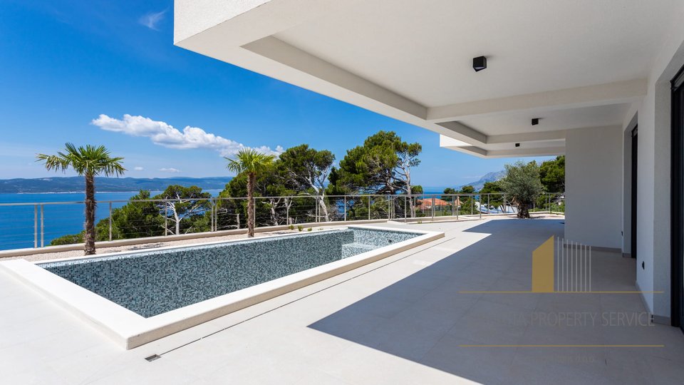 Moderna luksuzna vila s panoramskim pogledom na morje - Brela!