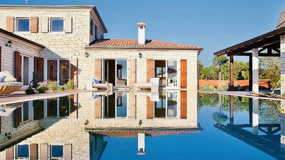 Wunderschöne Steinvilla mit Pool und großem Garten – Svetvinčenat, Istrien!