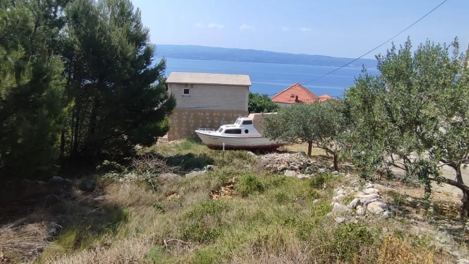 Gradbeno zemljišče s pogledom na morje v okolici Splita!