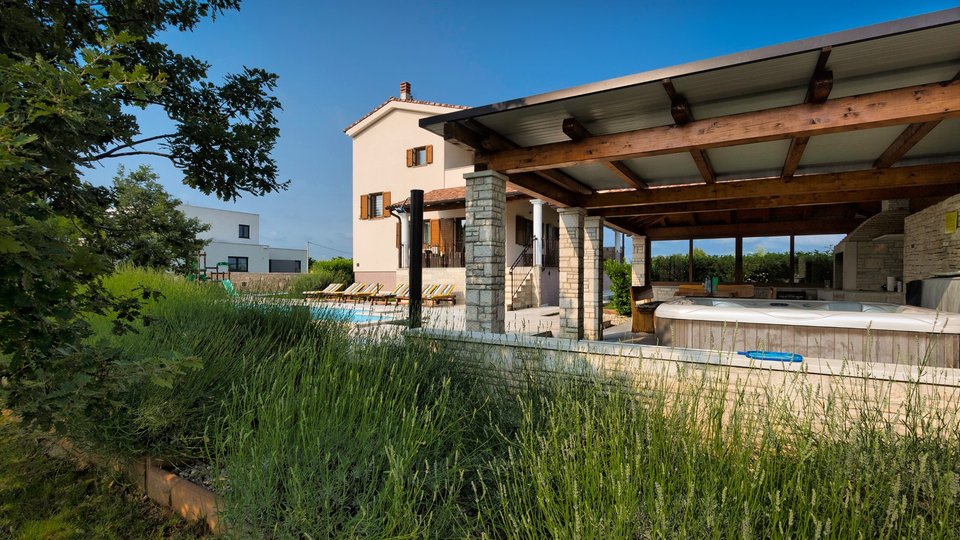 Bellissima villa con piscina nell'Istria centrale - Štokovci!