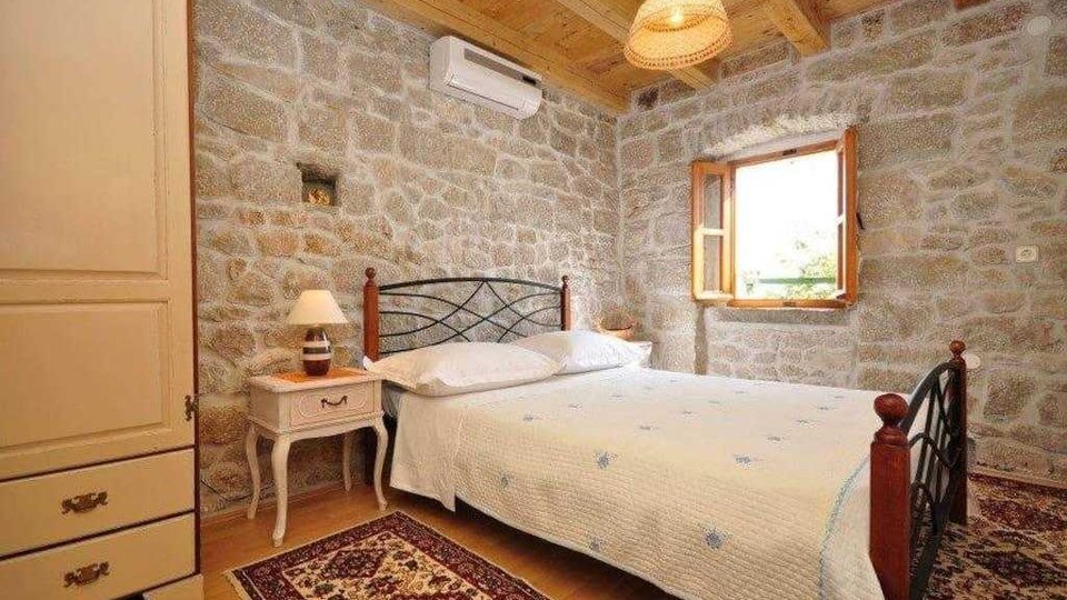 Beautiful stone villa with a panoramic view of the sea - Brela!