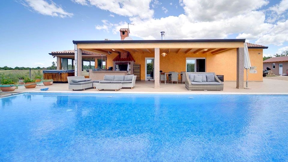 Luxury villa with olive grove and sea view - Novigrad, Istria!