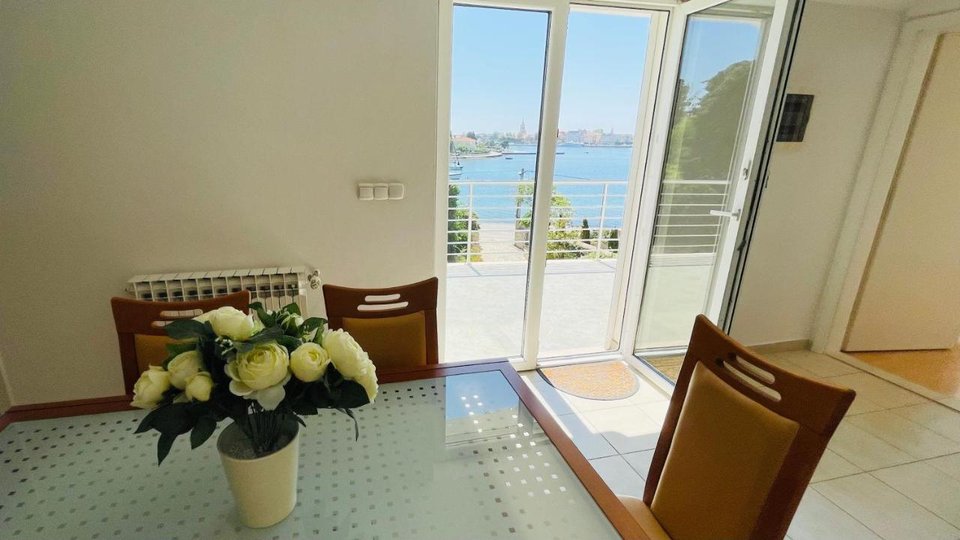 Beautiful apartment villa, first row to the sea in Zadar!