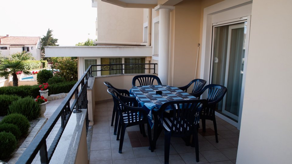 Wunderschöne Apartmentvilla 50 m vom Meer und Strand in Zadar entfernt!