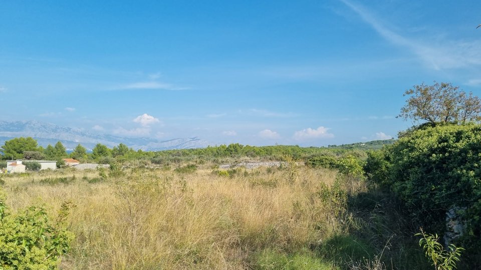 Building plot of 1600 m2 in an attractive location