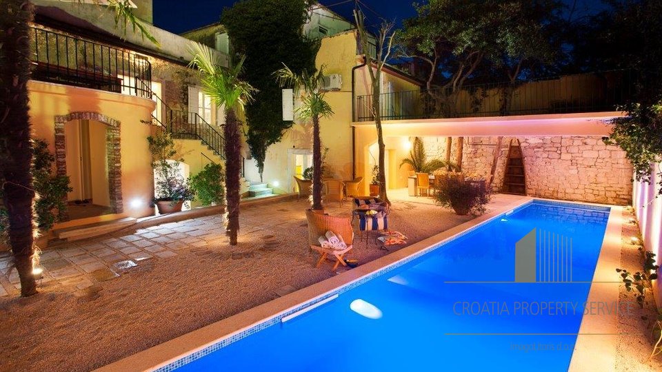 Romantic medieval palazzo in Jelsa town of Hvar island, with pool and internal yard!