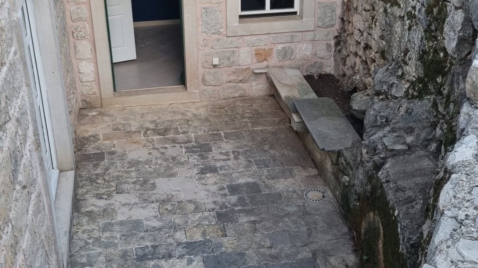 Beautiful renovated stone villa near Dubrovnik!
